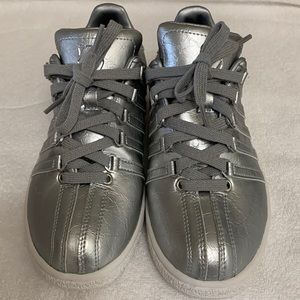 K-Swiss women’s sneakers size 7.5 silver color in almost new condition
